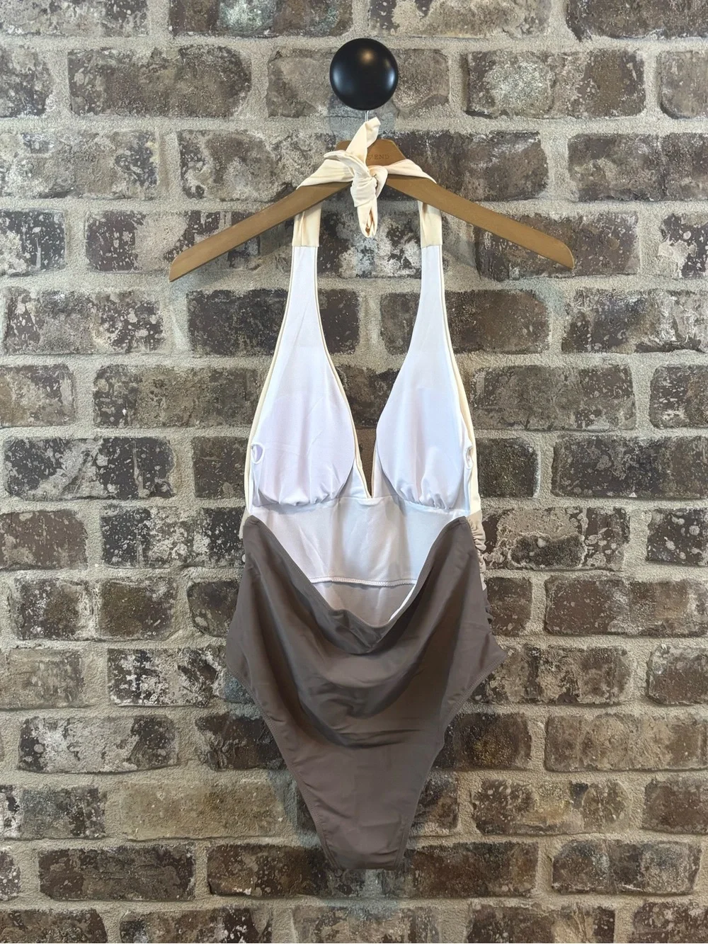 Cupshe Colorblock Halter One-Piece Swimsuit in Cream, Tan & Brown size M